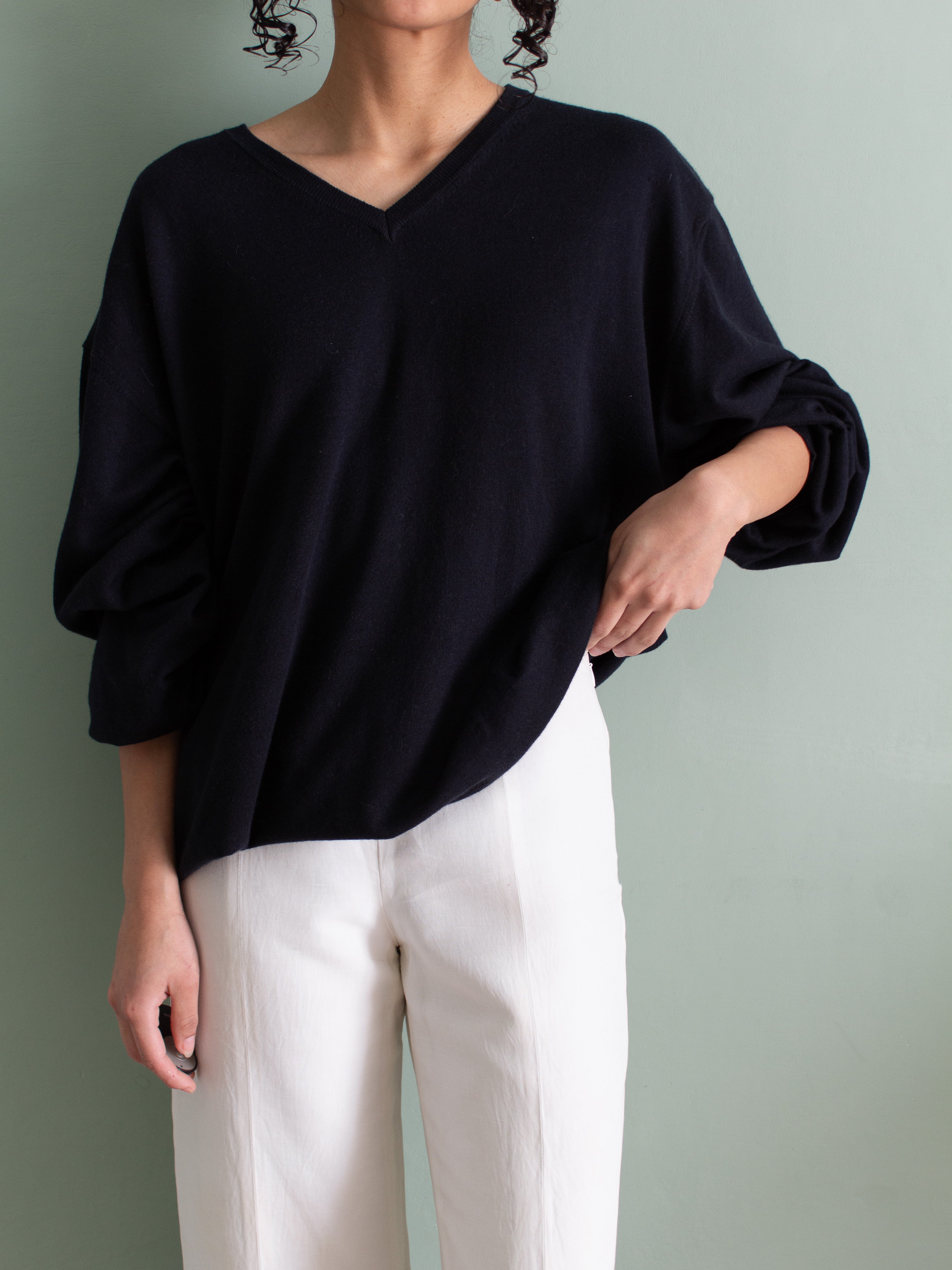 Maglia blu notte con scollatura a V