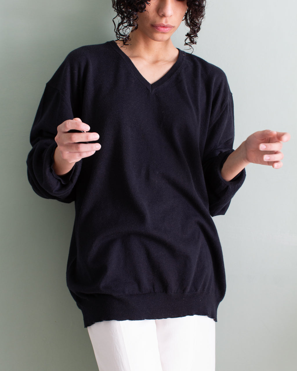 Maglia blu notte con scollatura a V