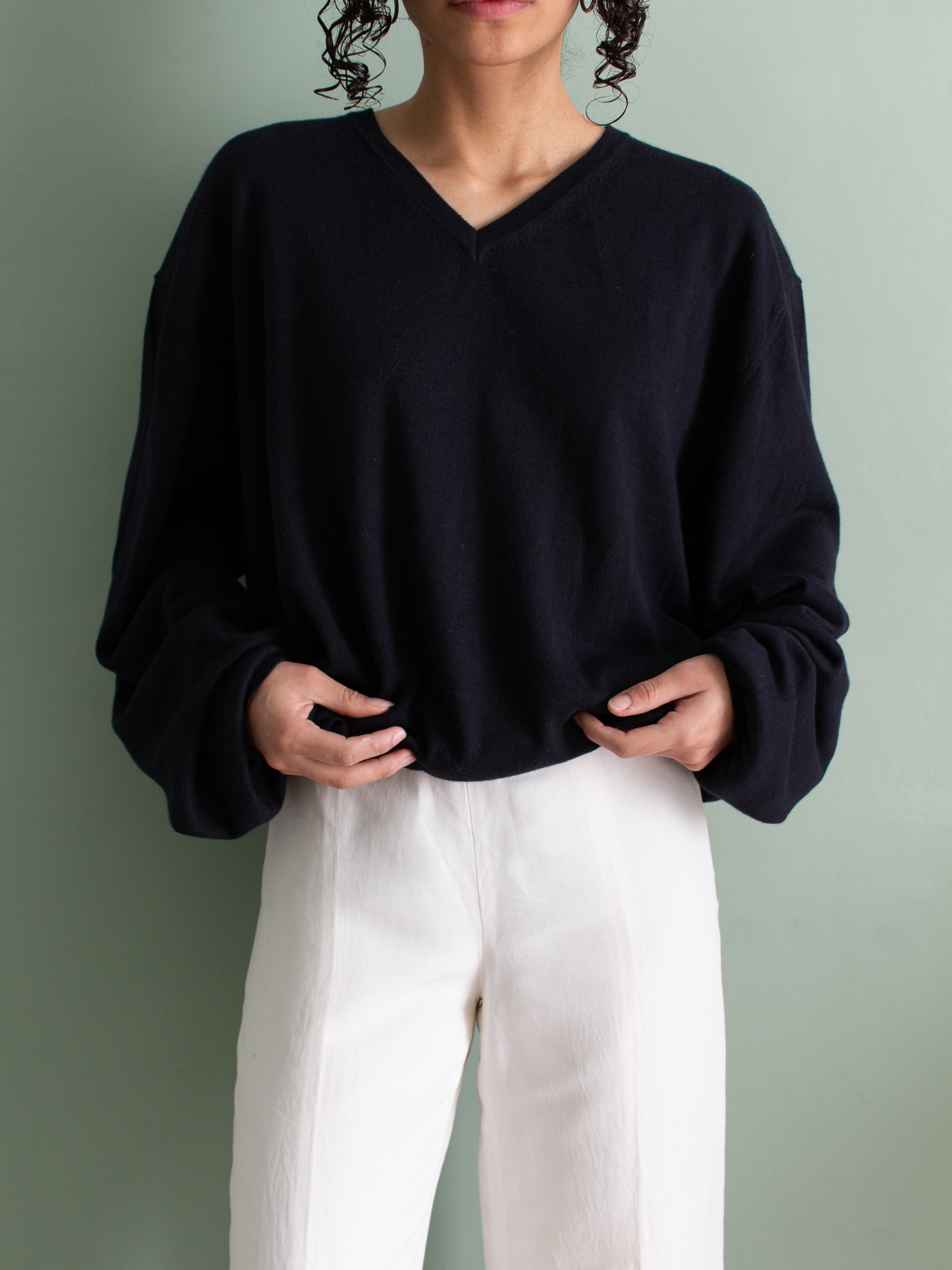 Maglia blu notte con scollatura a V