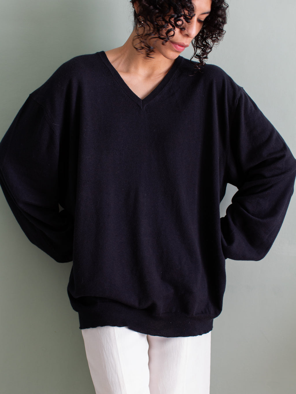 Maglia blu notte con scollatura a V