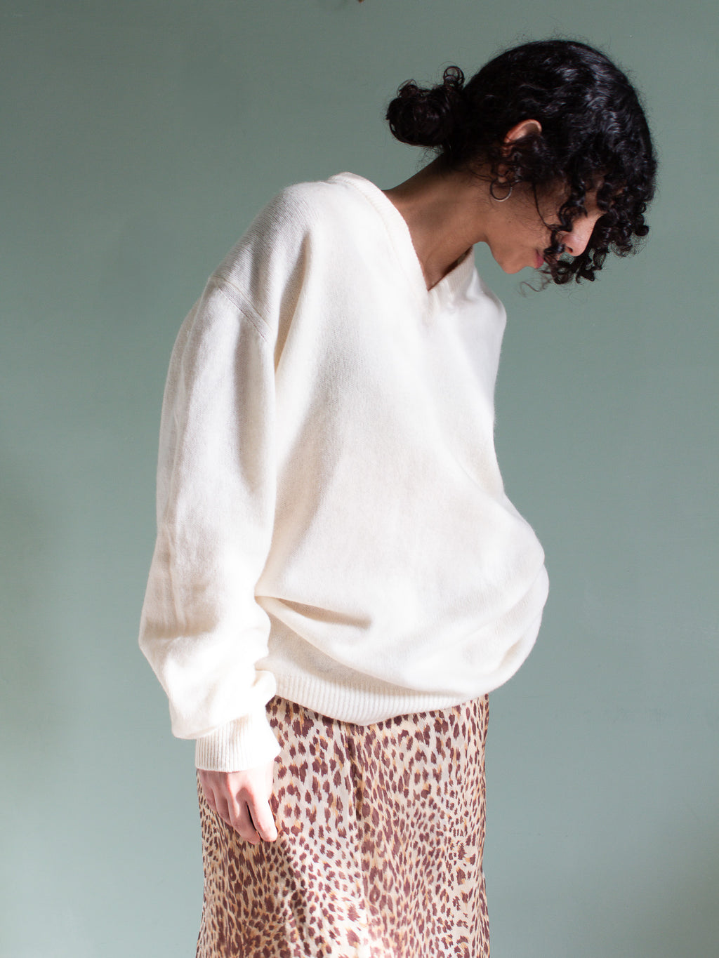 Maglione color avorio con scollatura